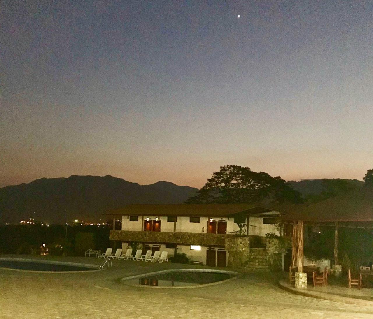 Hosteria Tierra Dorada Yantzaza Екстериор снимка