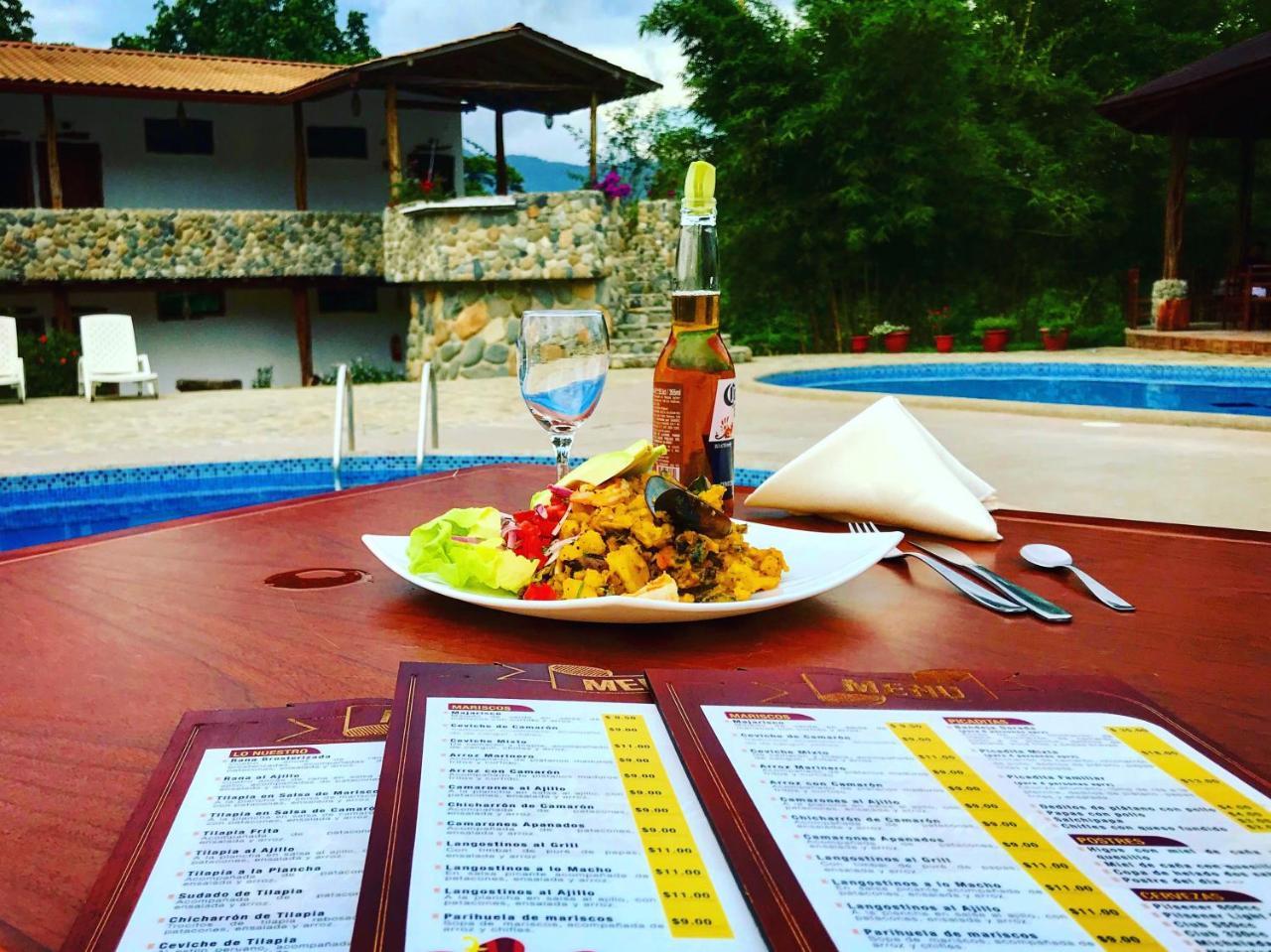 Hosteria Tierra Dorada Yantzaza Екстериор снимка